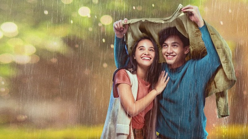 Seperti Hujan Jatuh ke Bumi Film Romantis Indonesia